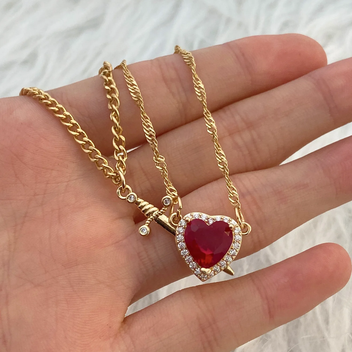 ゴシックハートと剣のカップルネックレスファッションウェディン - Wedding Qw のレビューと価格